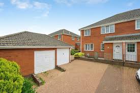 5 Best Property Auction Consultants in Plymouth - Find guidance before bidding on property
